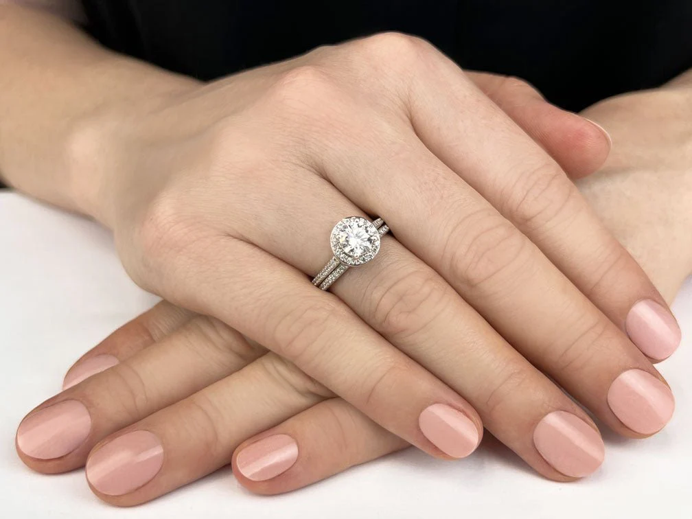 Delighted By Round Diamonds Matching Wedding Set Lab-Grown Diamond  with 1.26 ct. (0.75 ct. center diamond) - Image 3