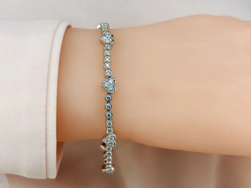 Eight of Hearts Diamond Tennis Lab-Grown Diamond Bracelet with 2.11 ct.(finished) 2mm - Image 3
