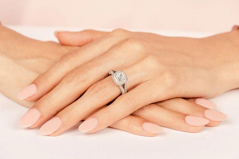 Exquisite Double Halo Lab-Grown Diamond Engagement Ring with 1.42 ct. (0.75 ct. center diamond) - Image 3