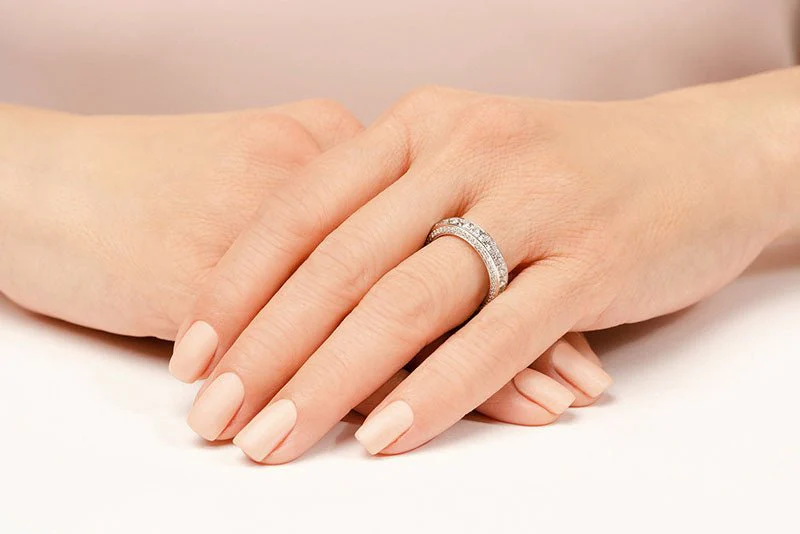 Exquisite Princess And Round Eternity Band Lab-Grown Diamond  with 2.53 ct.(finished) 1.1mm, 2.2mm - Image 4