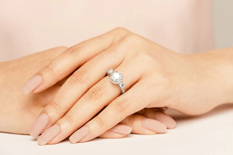 Exquisite Three Stone Diamond Halo Diamond Engagement Ring with 2.51 ct. (1.50 ct. center diamond) - Image 3