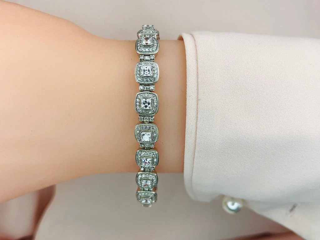 Fanciful Diamond Bracelet with 6.39 ct.(finished) 1.1mm, 3.4mm - Image 3