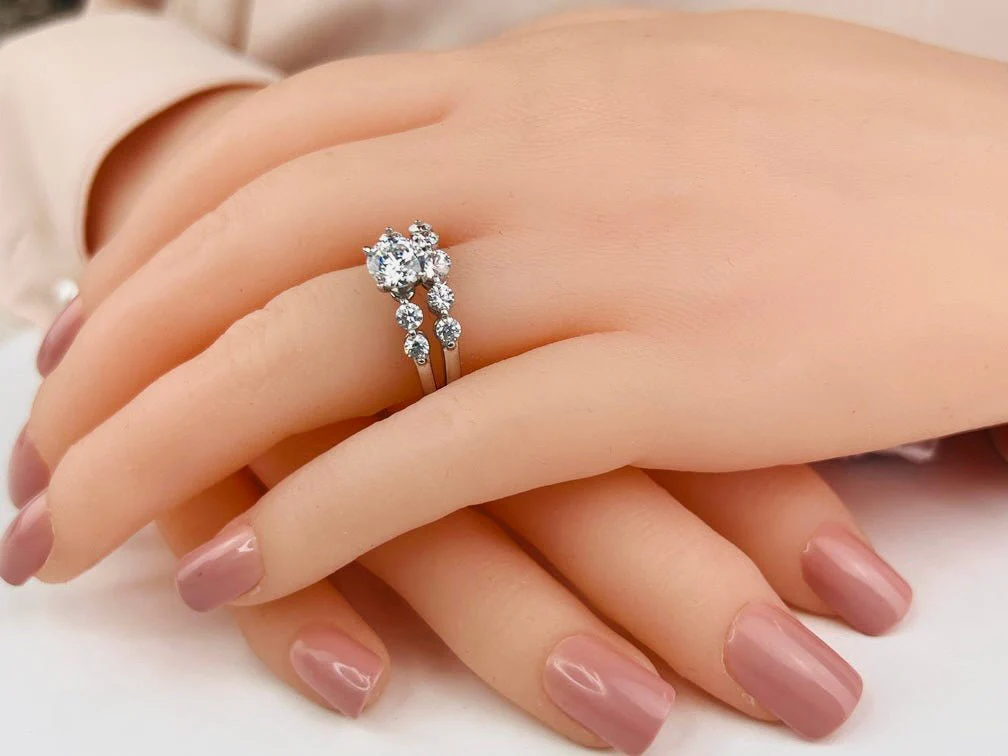 Five Across Diamond Bridal Set Diamond  with 2.99 ct. (2.00 ct. center diamond) - Image 3