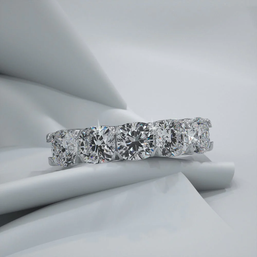 Five Stone Cushion Cut Diamond Anniversary Diamond Ring with 4.00 ct.(finished) 5.8mm - Image 3