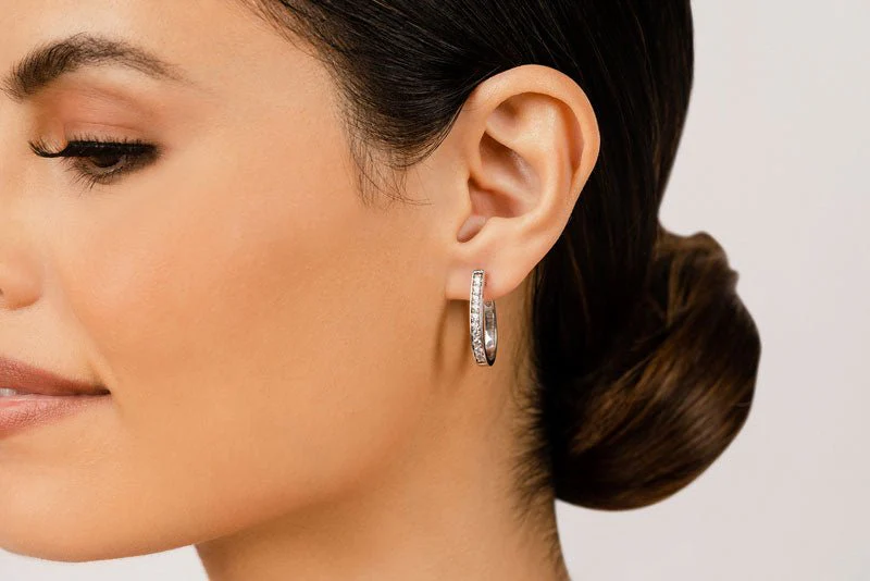 Flame Shaped Diamond Hoop Earrings with 0.18 ct.(finished) 1.2mm - Image 3