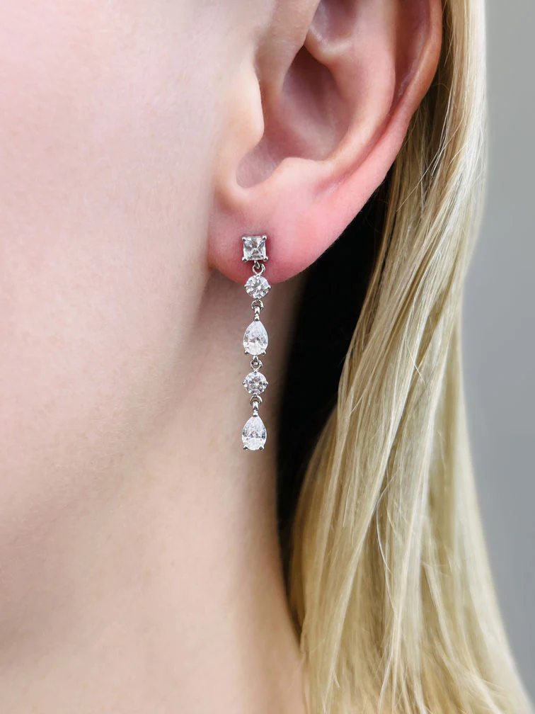 Glamorous Alternating Diamonds Drop Diamond Earrings with 2.58 ct.(finished) 6x4mm, 3.5mm, 3.8mm - Image 3