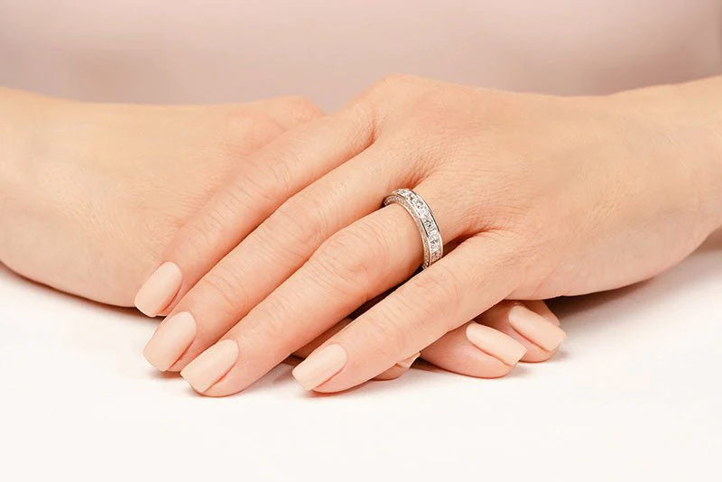 Glamorous Princess And Round Anniversary Diamond Ring with 0.88 ct.(finished) 1mm, 1.75mm - Image 3
