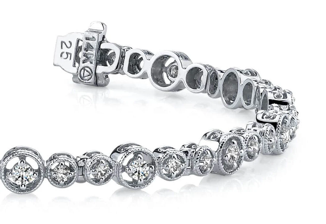 Graduated Antique Diamond Bracelet with 1.76 ct.(finished) 2mm, 2.5mm