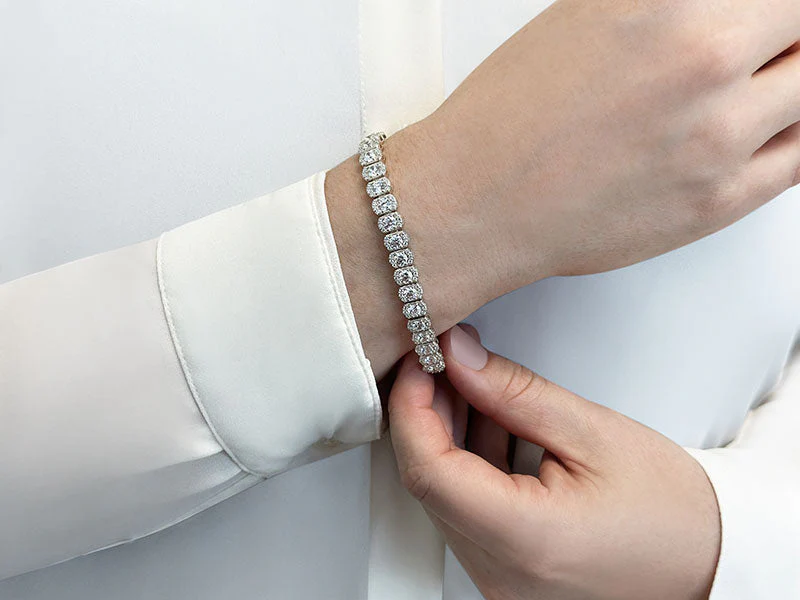 Halo Vintage Diamond Bracelet with 9.10 ct.(finished) 1.3mm, 3.75mm - Image 3