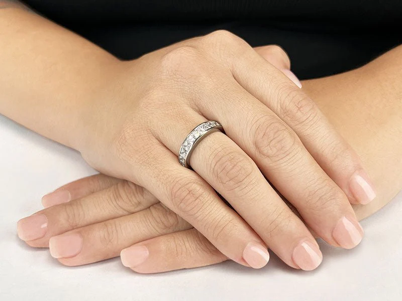 It Is A Ten ab-Grown Diamond  Band with 0.94 ct.(finished) 2.5mm - Image 3