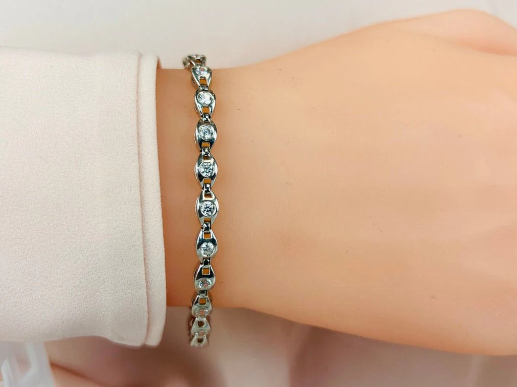 Linked Eye Diamond Bracelet with 0.99 ct.(finished) 2.1mm - Image 3