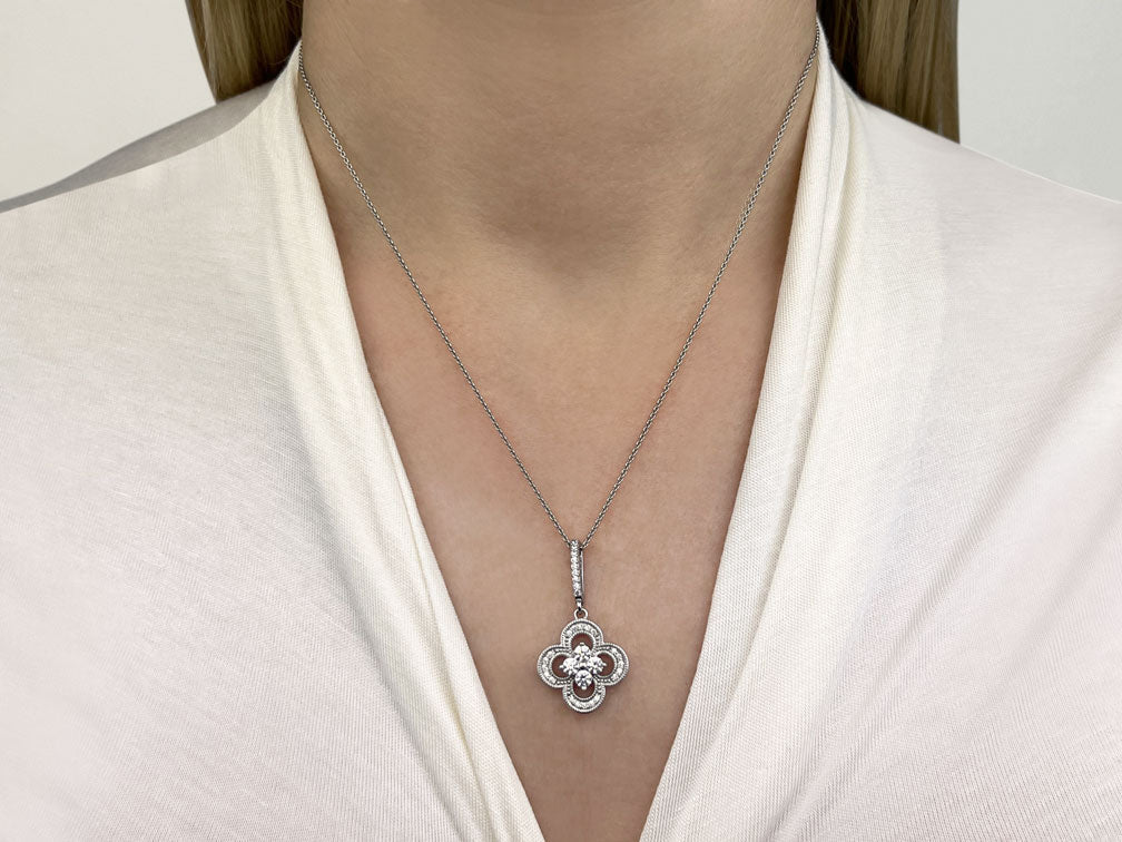 Lucky Four Diamond Pendant with 0.43 ct.(finished) 1.0mm, 2.6mm - Image 3