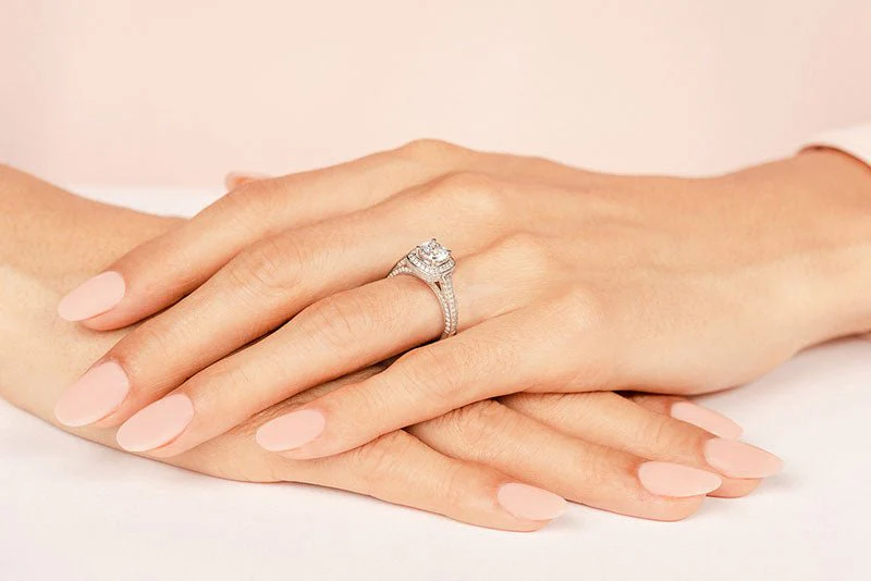 Luminous Diamond Engagement Ring with 1.67 ct. (1.00 ct. center diamond) - Image 3