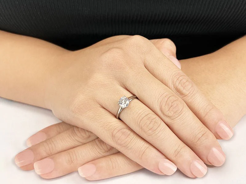 Modern Classic Round Diamond Wedding Ring with 0.75 ct. (0.75 ct. center diamond) - Image 3