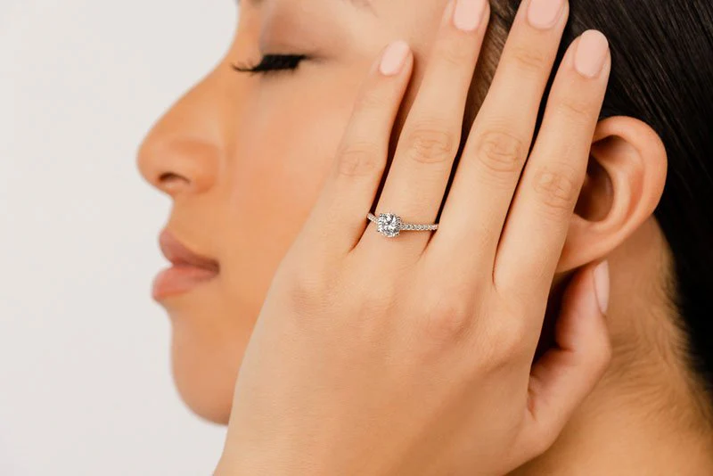 Modern Round Diamond Engagement Ring with 0.98 ct. (0.75 ct. center diamond) - Image 4