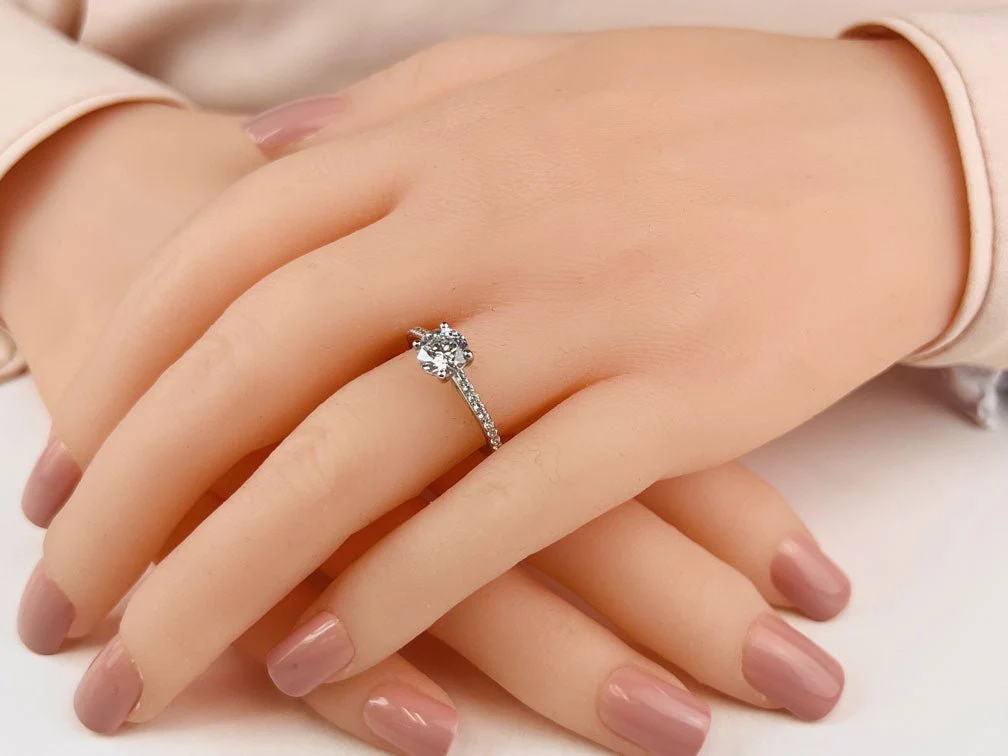 Modern Round Diamond Engagement Ring with 1.23 ct. (1.00 ct. center diamond) - Image 6