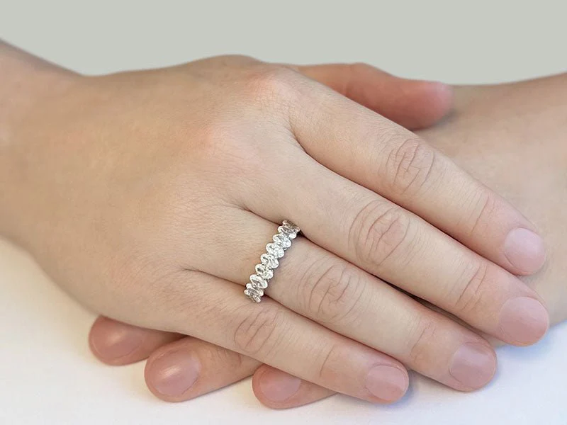 Oval Lab-Grown Diamond Anniversary Ring with 4.20 ct.(finished) 6x4mm - Image 3