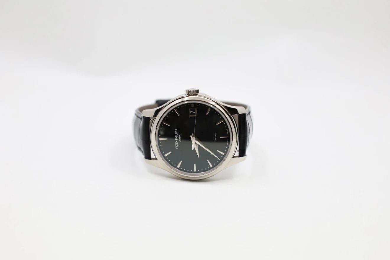 Patek Philippe 39mm Calatrava Watch Black Dial 5227G - Image 10