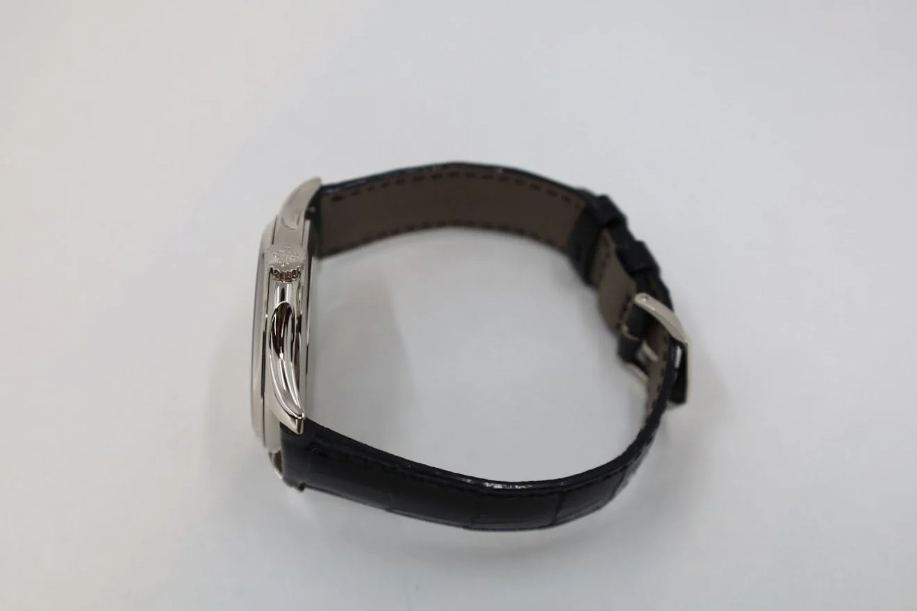 Patek Philippe 39mm Calatrava Watch Black Dial 5227G - Image 7