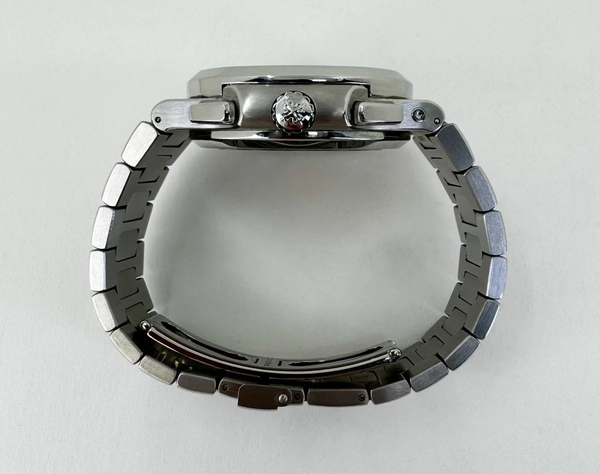 Patek Philippe 40.5mm Nautilus Travel Time Chronograph Watch Black Dial 5990/1A - Image 7