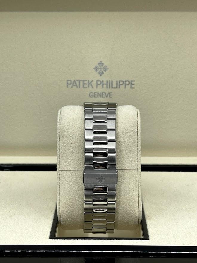 Patek Philippe 40mm Nautilus Watch Blue Dial 5712/1A - Image 10