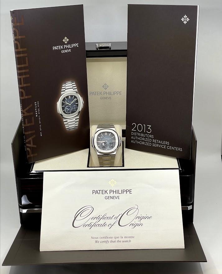 Patek Philippe 40mm Nautilus Watch Blue Dial 5712/1A - Image 3