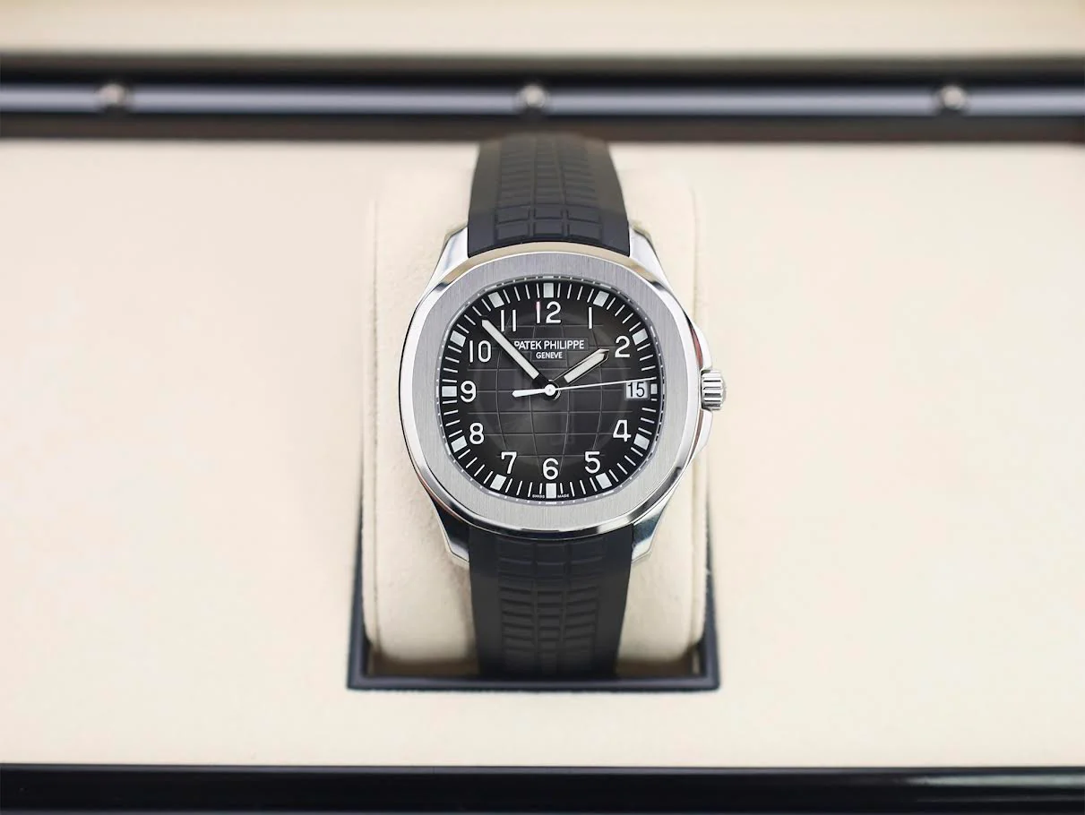 Patek Philippe Aquanaut Date Sweep Seconds Stainless Steel Black Dial | 5167A-001 - Image 3
