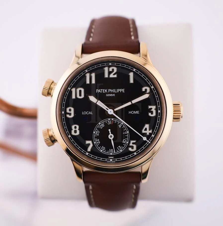 Patek Philippe Complications Calatrava Pilot Travel Time Rose Gold Brown Dial | 7234R-001 - Image 2