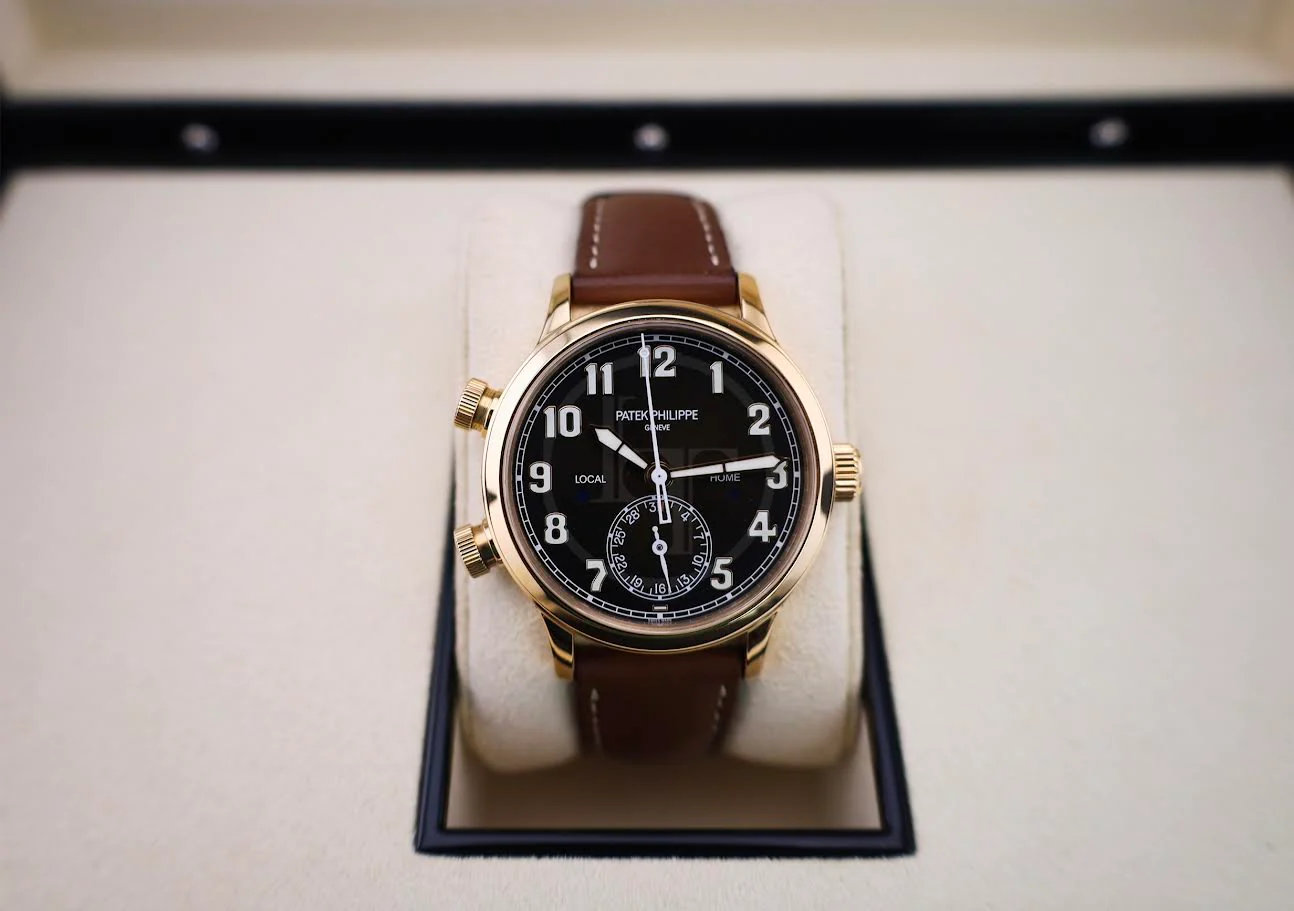 Patek Philippe Complications Calatrava Pilot Travel Time Rose Gold Brown Dial | 7234R-001 - Image 3
