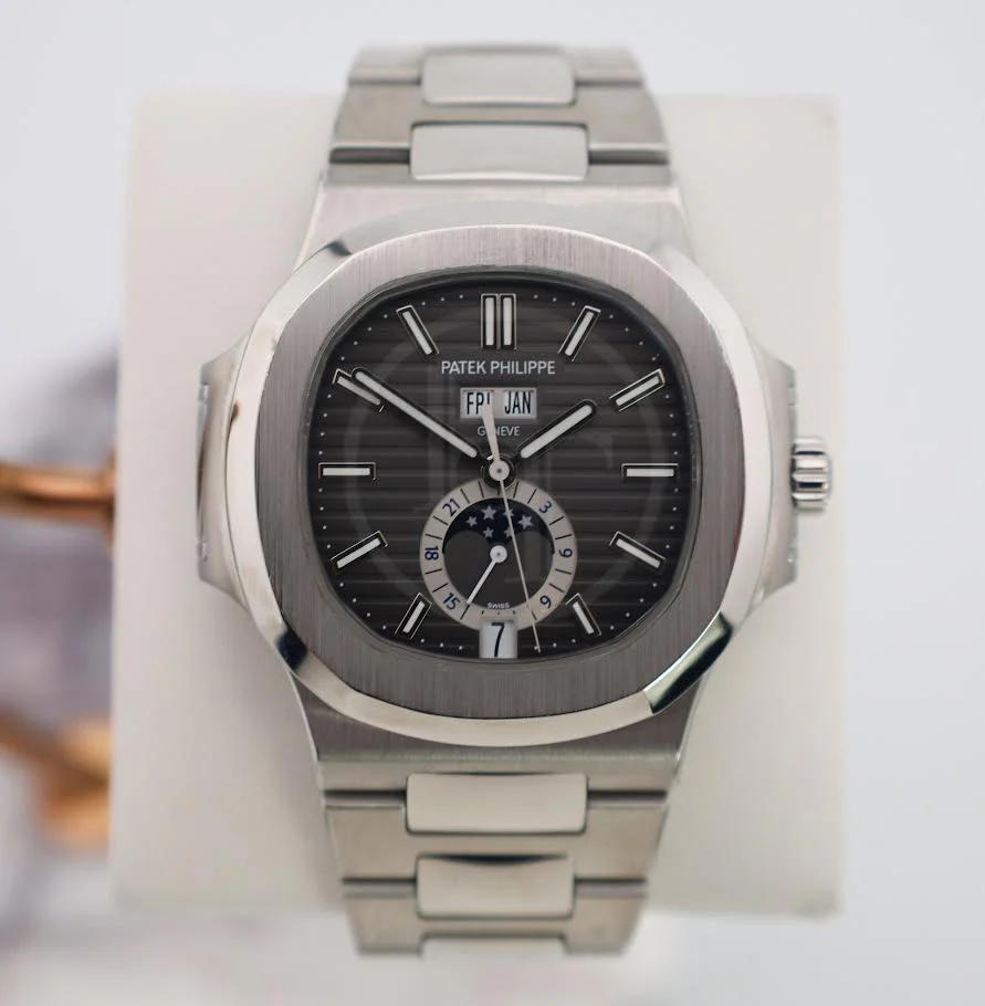 Patek Philippe Nautilus Annual Calendar Moon Phases Stainless Steel Grey Dial | 5726/1A-001 - Image 2