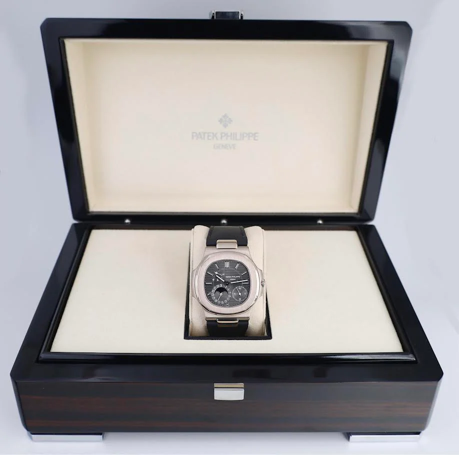 Patek Philippe Nautilus Moon Phases White Gold Slate Gray Dial | 5712G-001 - Image 4