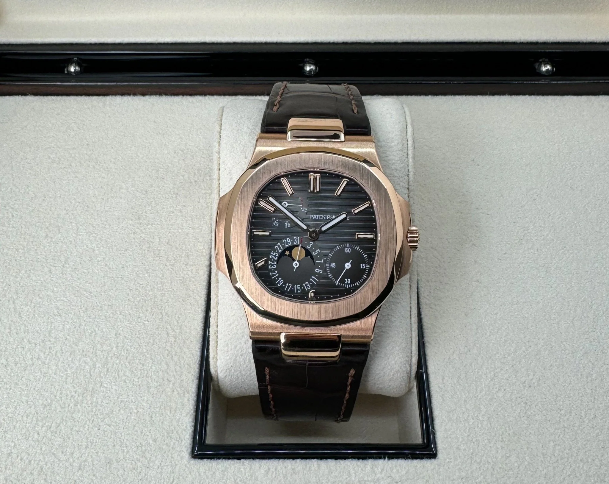 Patek Philippe Nautilus Watch - 5712R-001 - Image 3