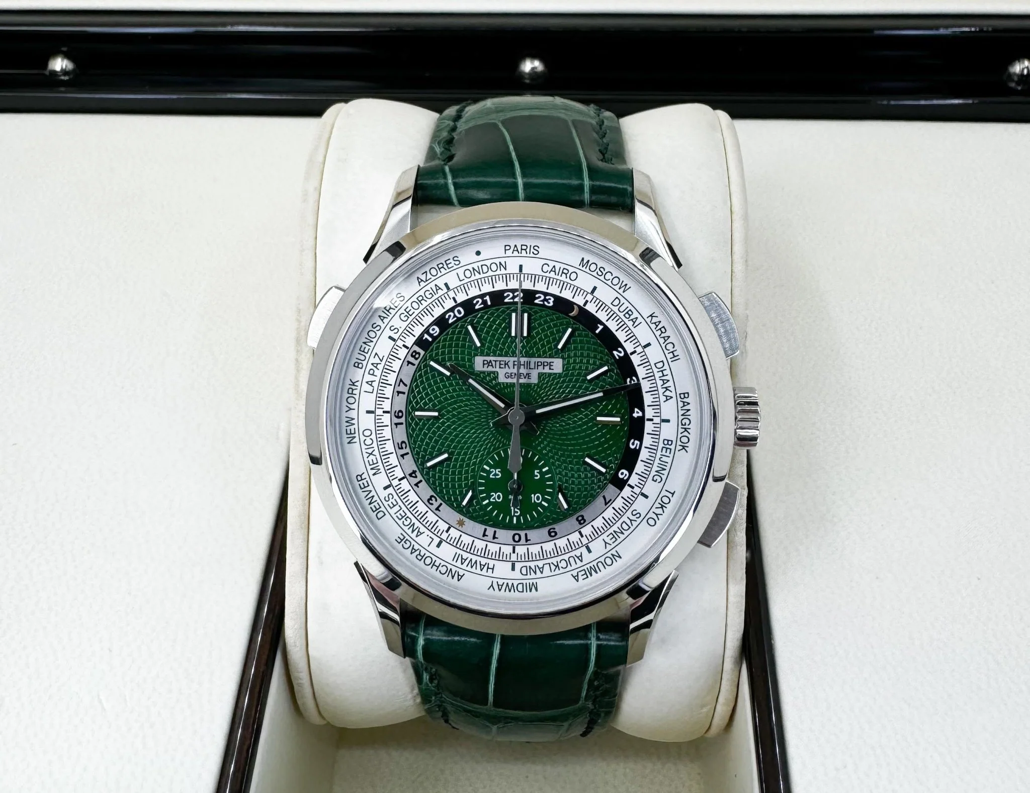 Patek Philippe World Time Flyback Chronograph Green Watch - 5930P-001 - Image 3