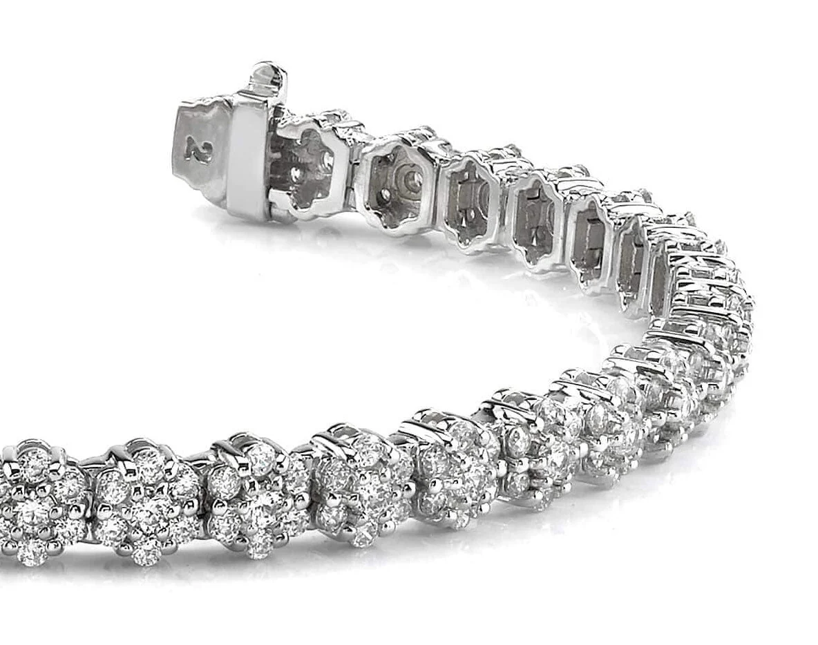 Pentagon Lab-Grown Diamond Bracelet with 4.55 ct.(finished) 1.5mm, 2mm