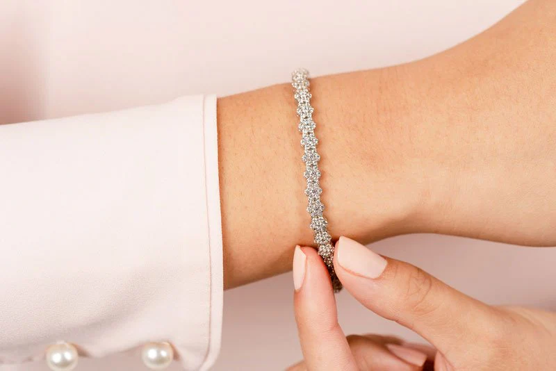 Pentagon Lab-Grown Diamond Bracelet with 4.55 ct.(finished) 1.5mm, 2mm - Image 3