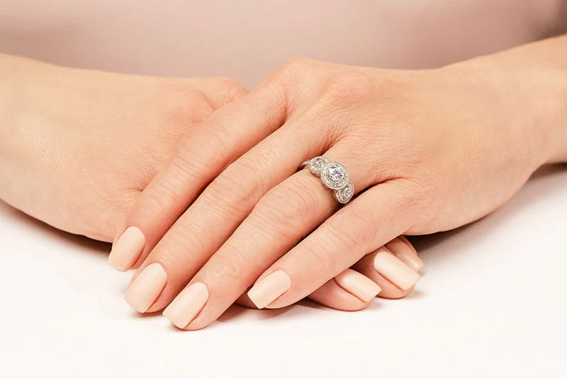 Perfect Three Diamond Anniversary Band Diamond with 0.51 ct. (0.19 ct. center diamond) - Image 5