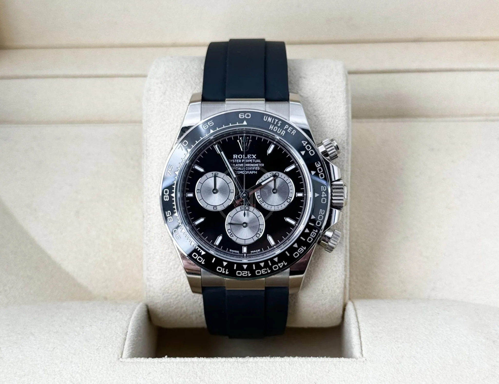Rolex Cosmograph Daytona 40mm White Gold Black Dial with Oysterflex Bracelet - 126519LN - Image 3