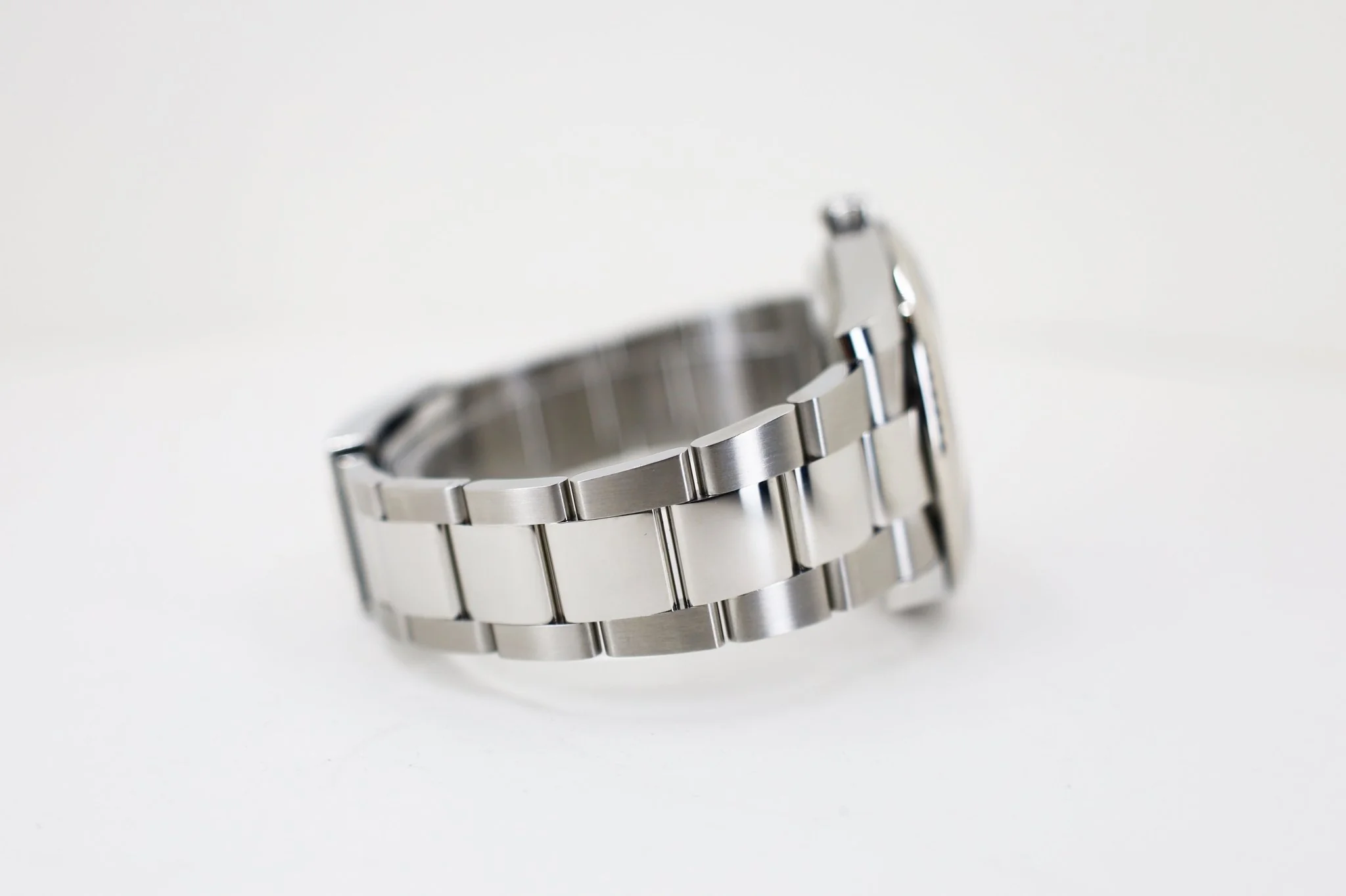 Rolex Datejust 41 White Gold/Steel Slate Roman Dial Fluted Bezel Oyster Bracelet 126334 - - Image 5