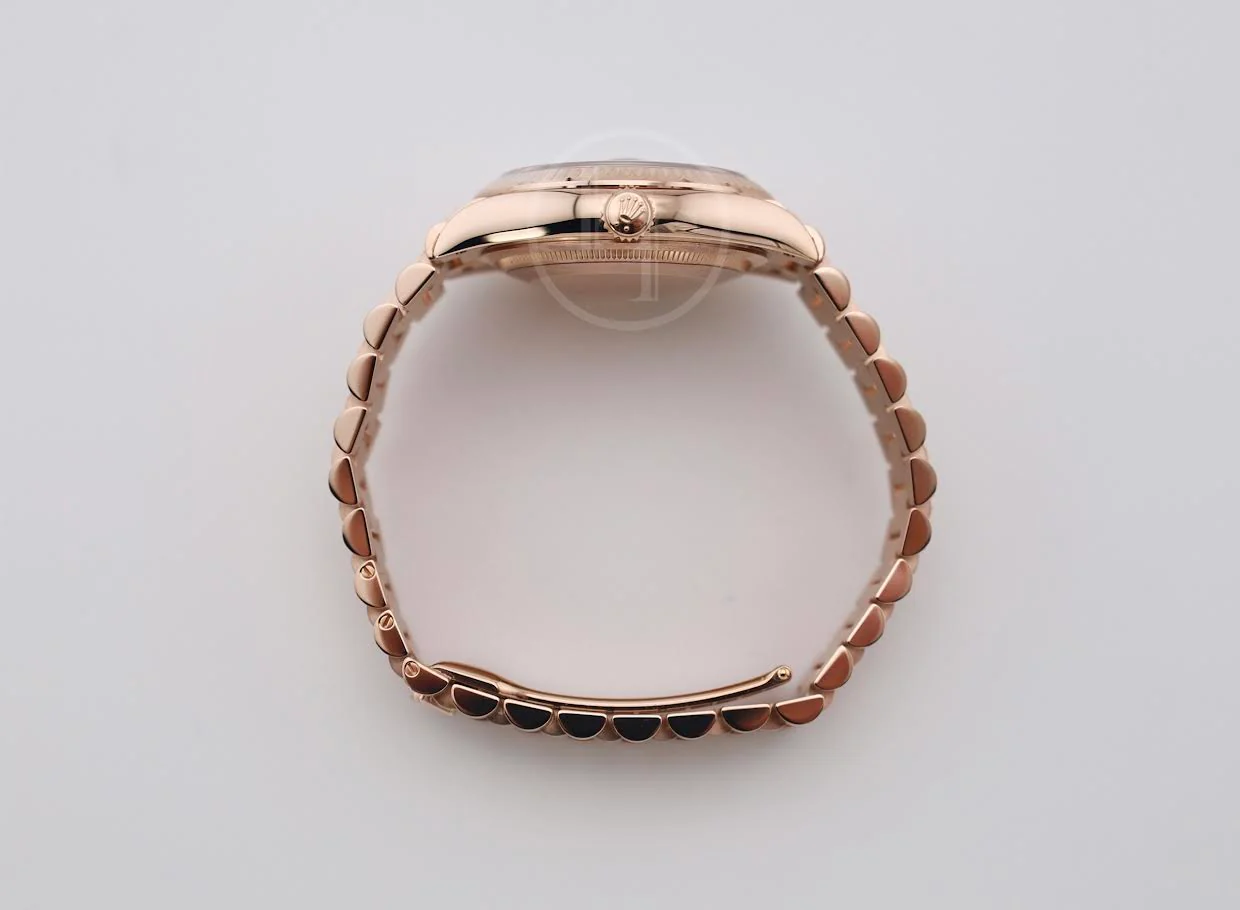 Rolex Day-Date 36 mm President Rose Gold Green Aventurine Diamond Dial Fluted Bezel - 128235 - Image 8