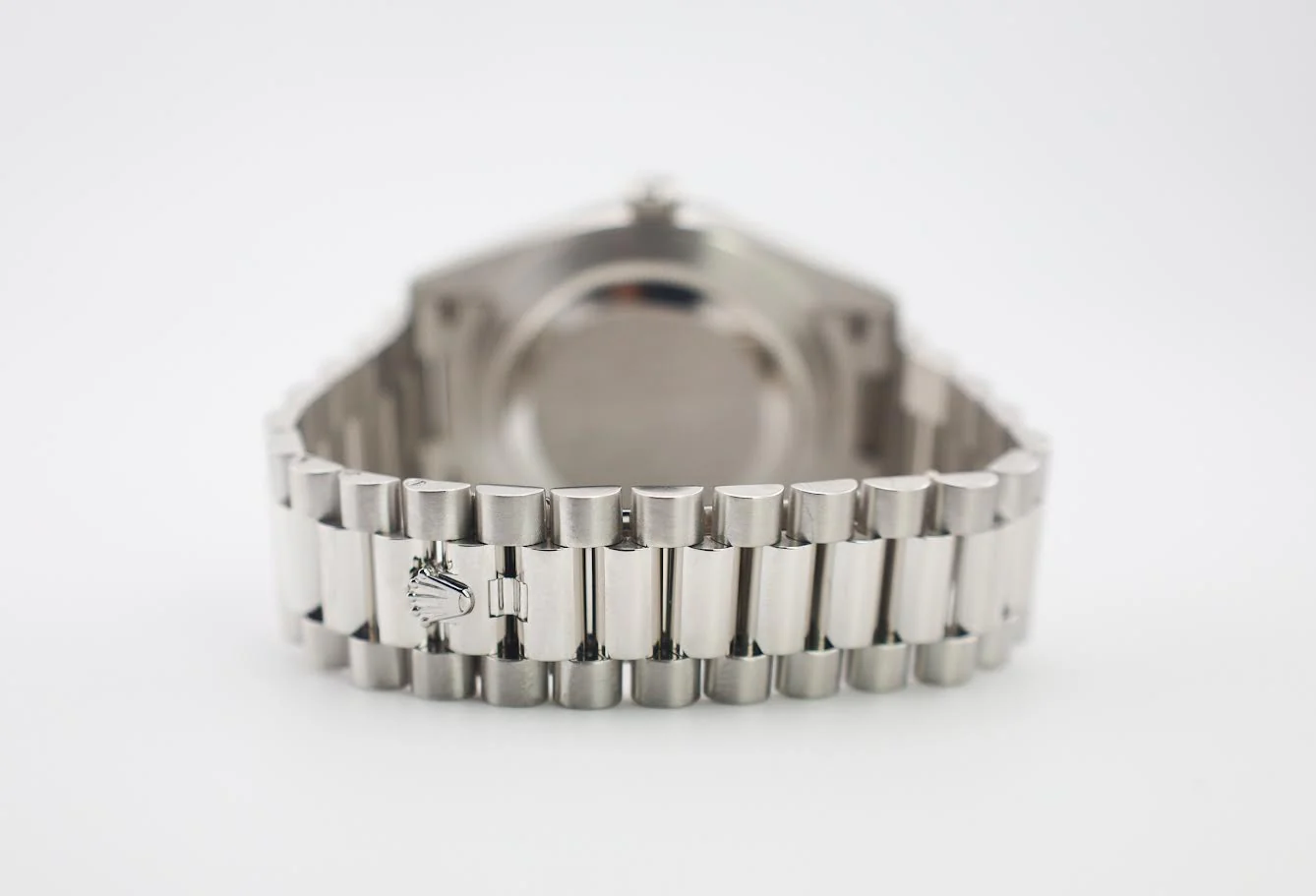 Rolex Day-Date 40 Platinum Olive Green Roman Dial & Smooth Bezel President Bracelet 228206 - - Image 10