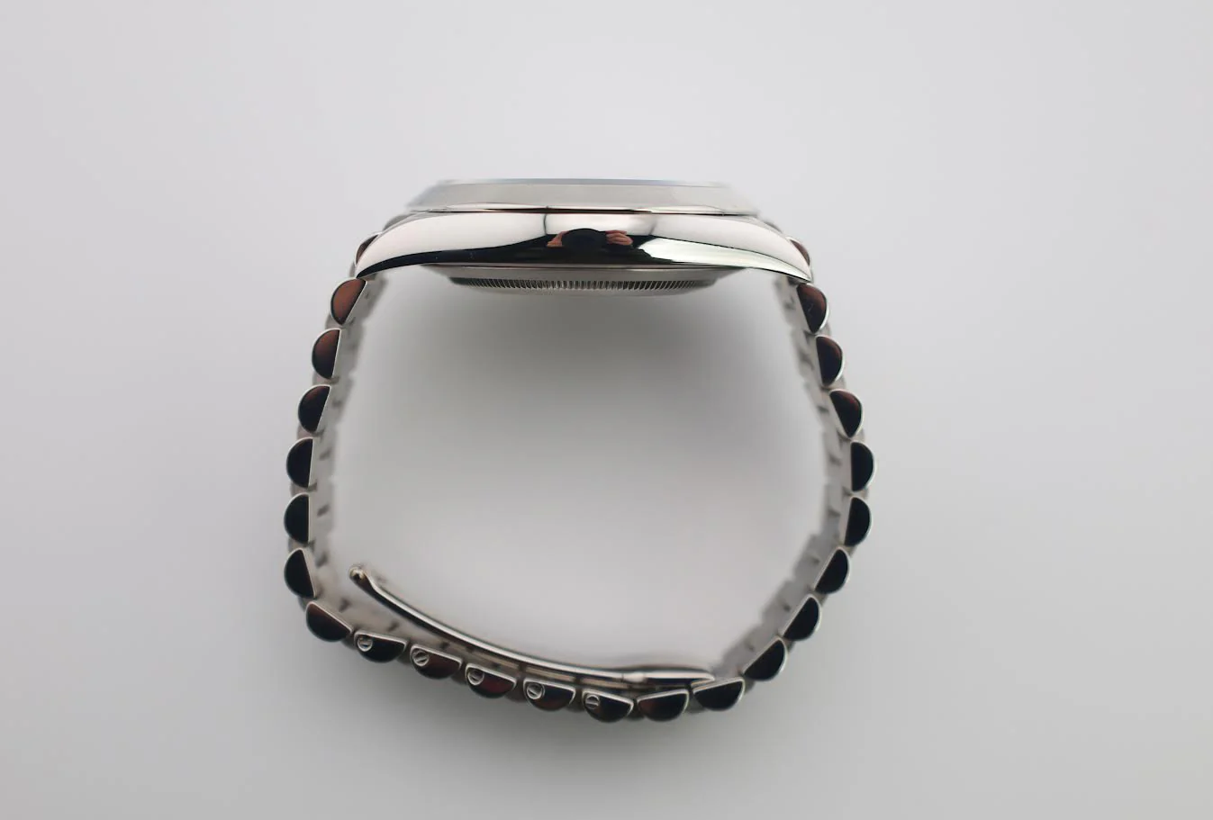 Rolex Day-Date 40 Platinum Olive Green Roman Dial & Smooth Bezel President Bracelet 228206 - - Image 9