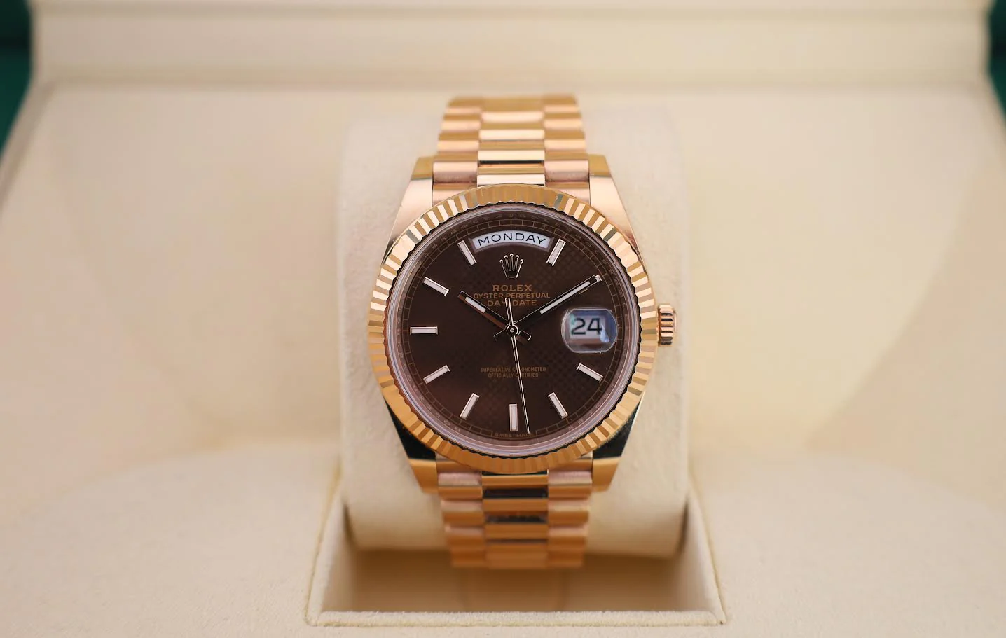 Rolex Day-Date 40 Rose Gold Chocolate Diagnonal Motif Index Dial & Fluted Bezel President Bracelet 228235 - - Image 3