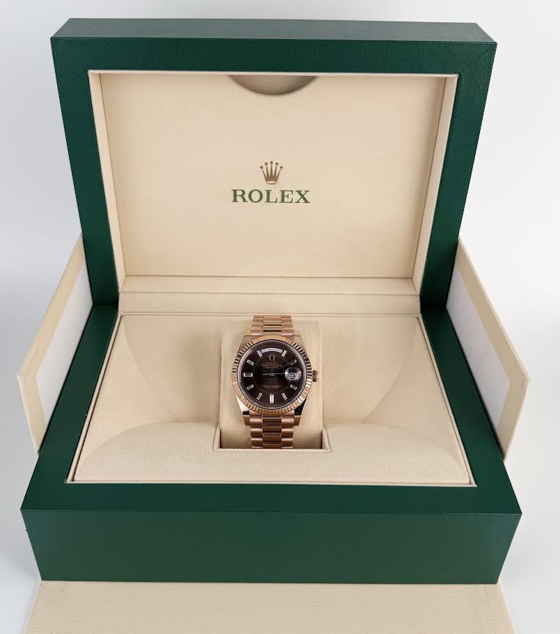 Rolex Day-Date 40 Rose Gold Chocolate Diamond Dial & Fluted Bezel President Bracelet 228235 - - Image 4
