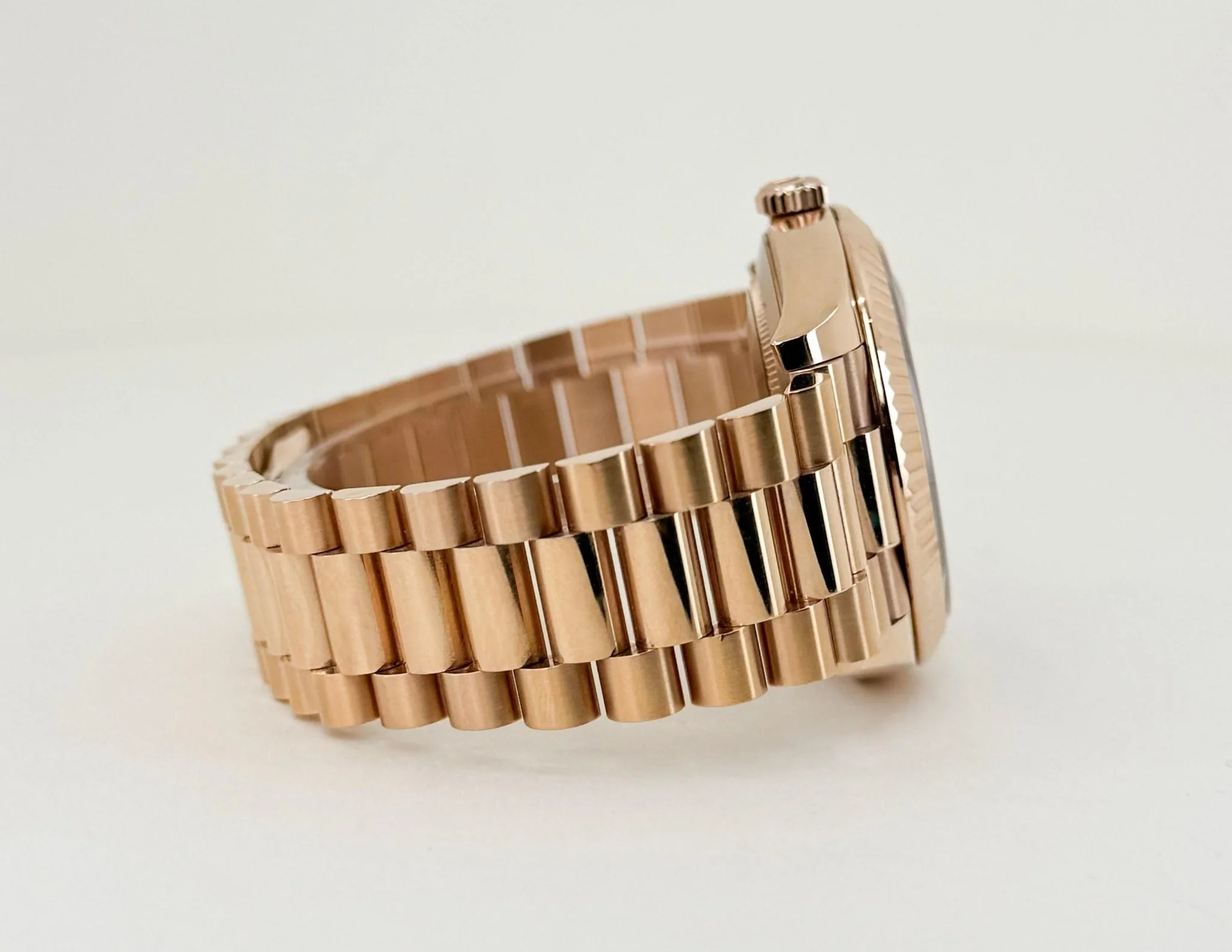 Rolex Day-Date 40 Rose Gold Chocolate Roman Dial & Fluted Bezel President Bracelet 228235 - - Image 6