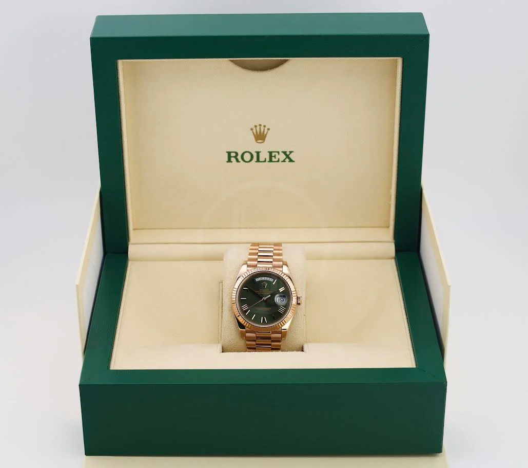 Rolex Day-Date 40 Rose Gold Olive Green Roman Dial & Fluted Bezel President Bracelet 228235 - - Image 4