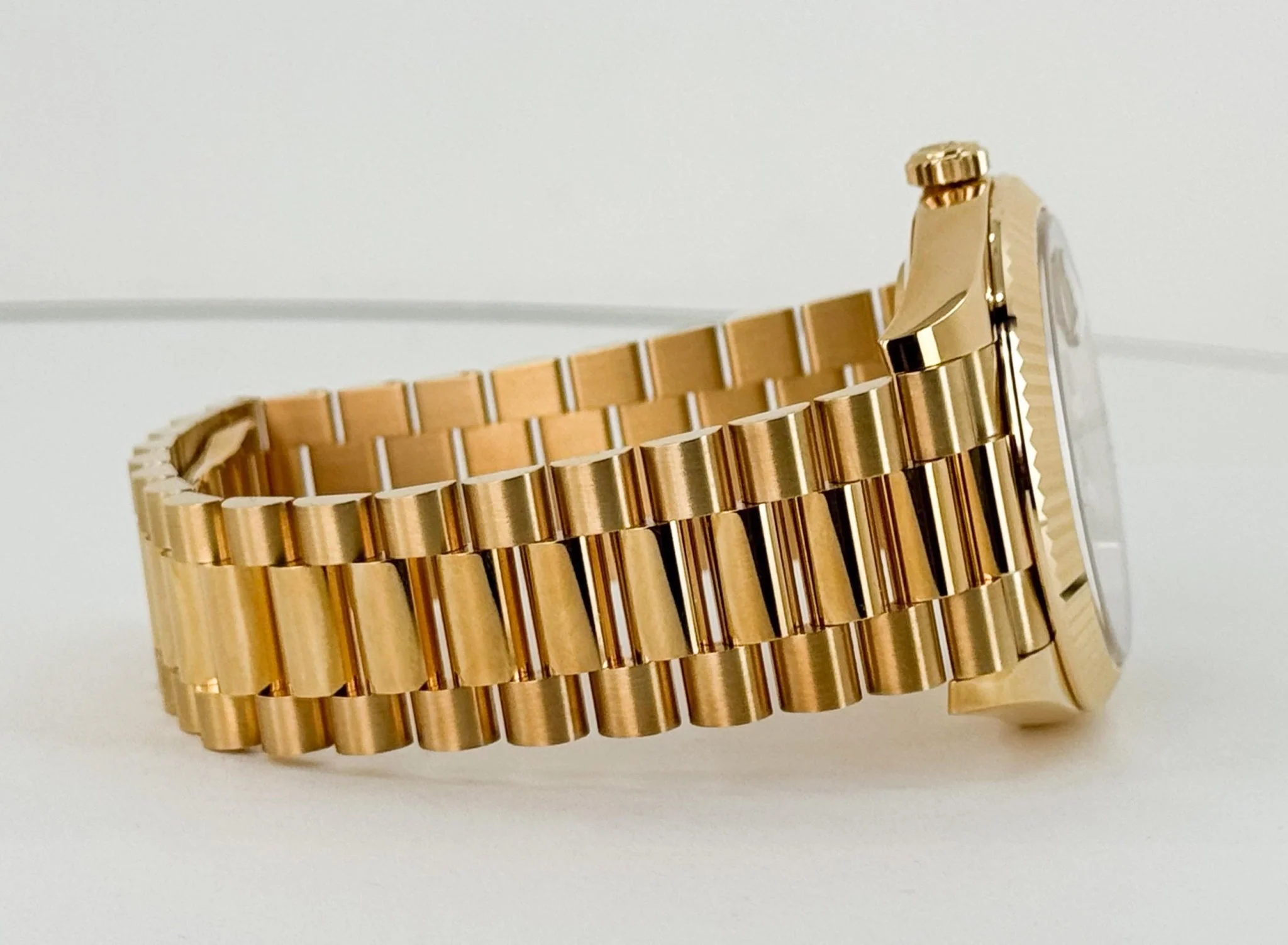 Rolex Day-Date 40 Yellow Gold Silver Roman Dial & Fluted Bezel President Bracelet 228238 - - Image 4