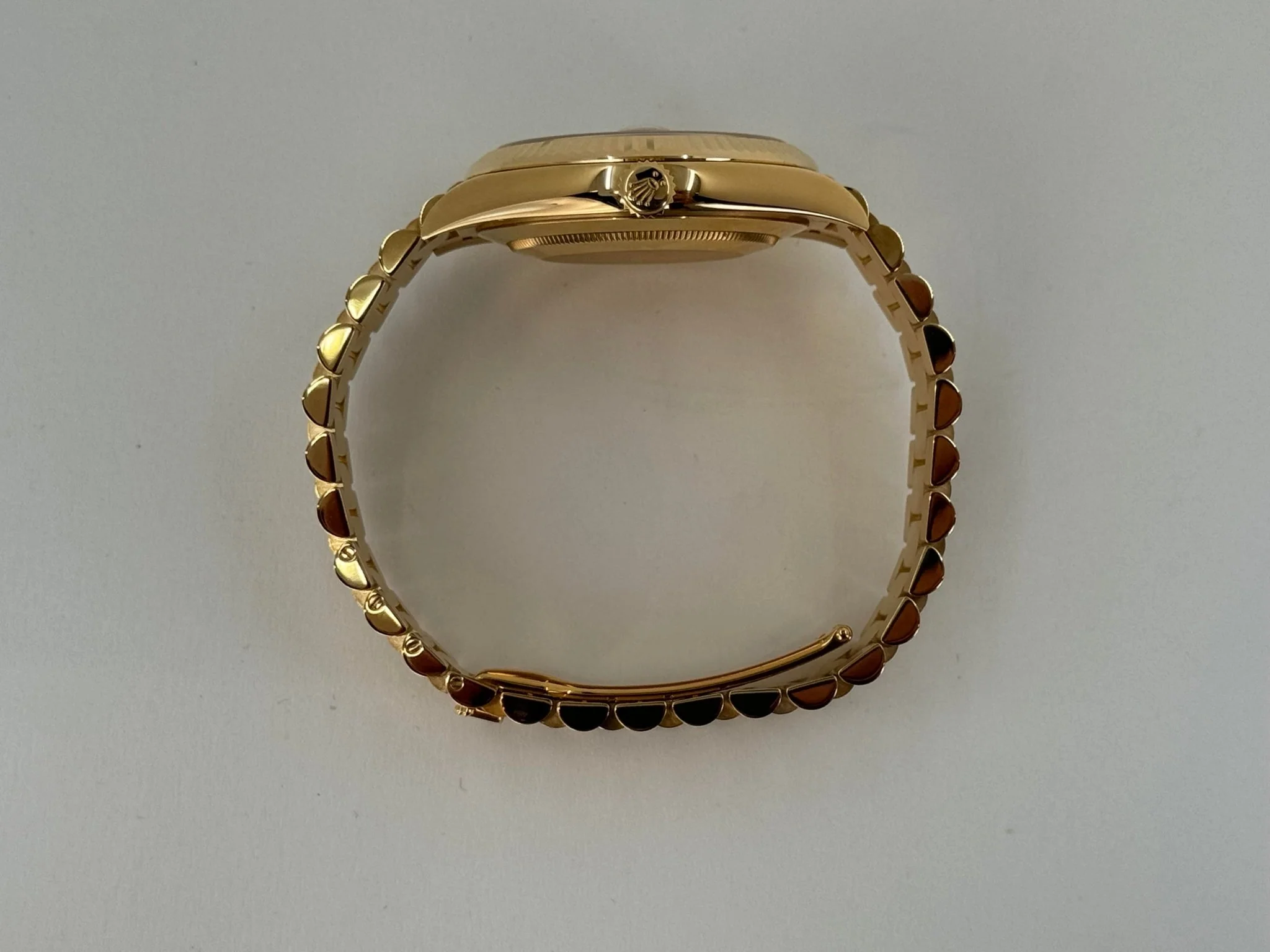 Rolex Day-Date 40 Yellow Gold Silver Roman Dial & Fluted Bezel President Bracelet 228238 - - Image 6