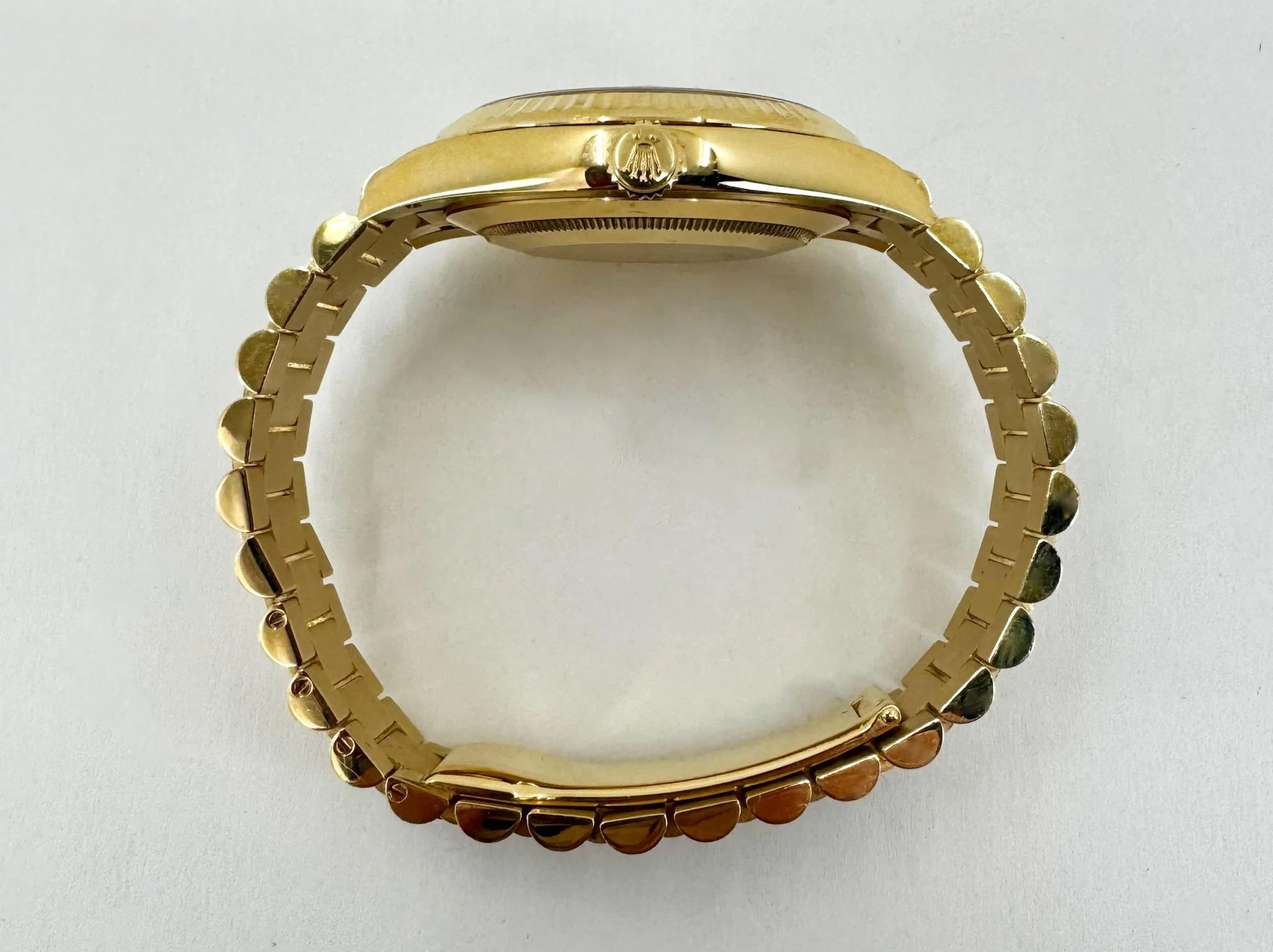 Rolex Day-Date 40 Yellow Gold White Roman Dial & Fluted Bezel President Bracelet 228238 - - Image 7