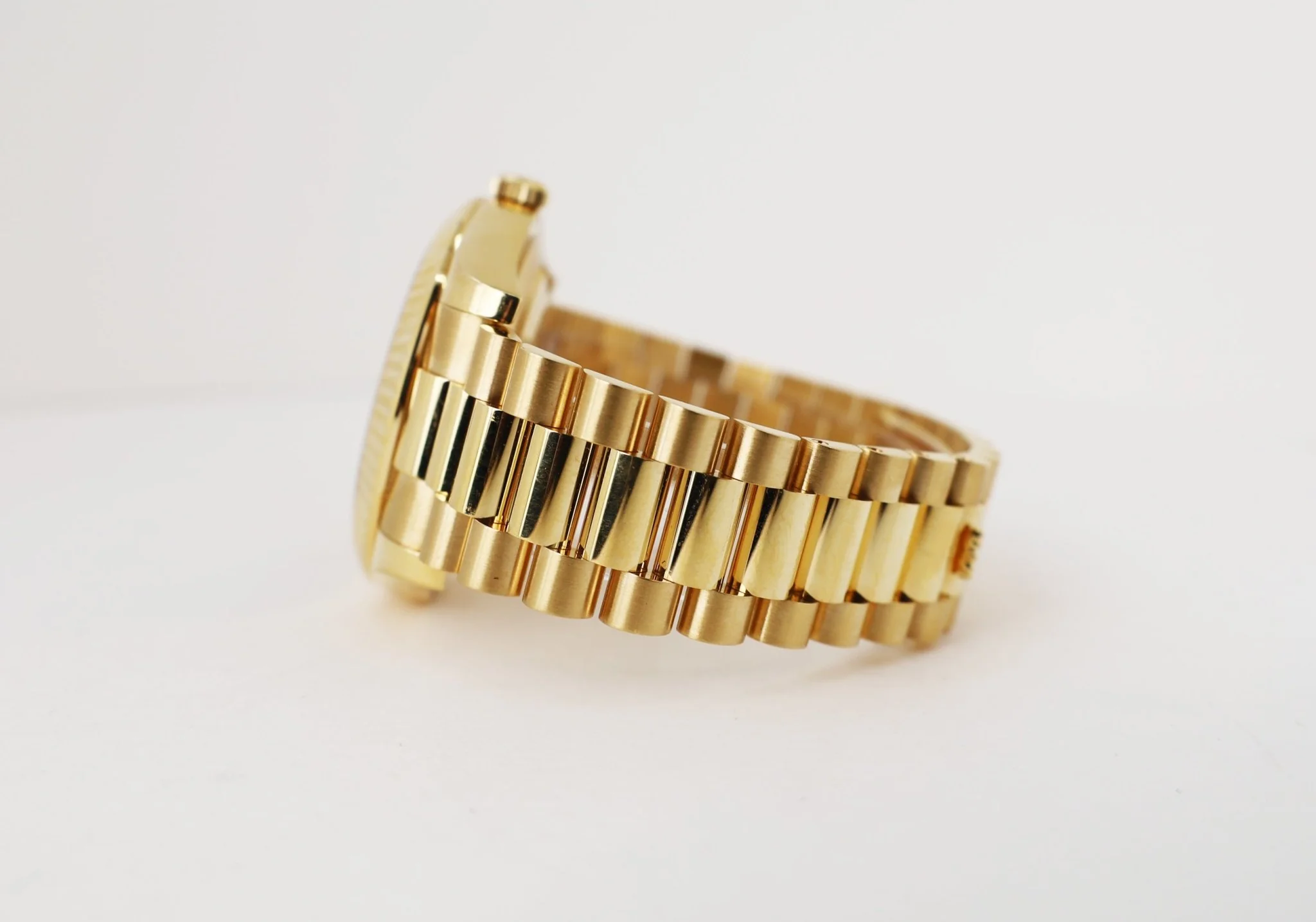 Rolex Day-Date II Yellow Gold 41mm Black Roman Fluted President Bracelet 218238 - Image 7
