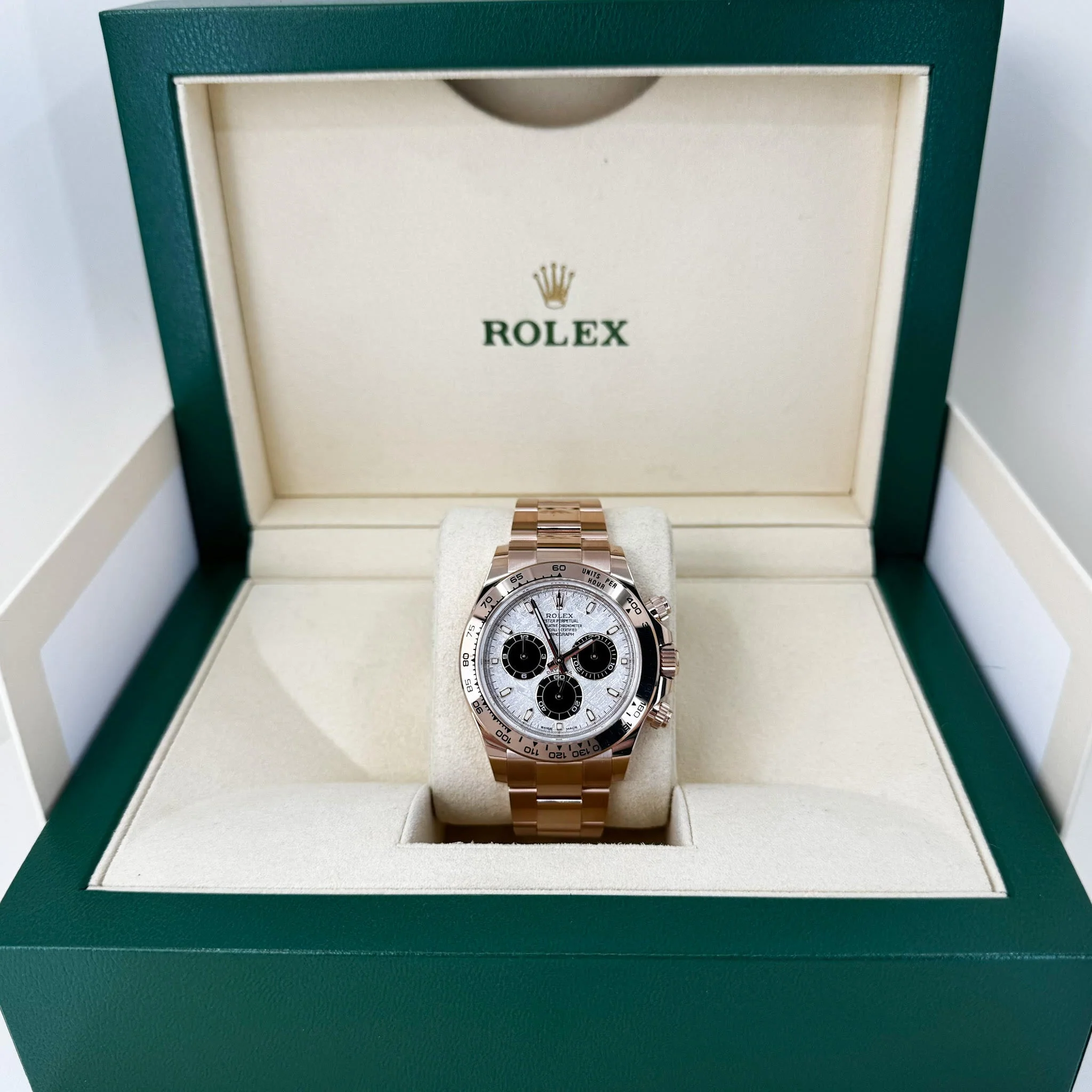 Rolex Daytona Rose Gold Meteorite and Black Subdials Dial Index Dial Gold Bezel Oyster Bracelet 116505 - Image 4